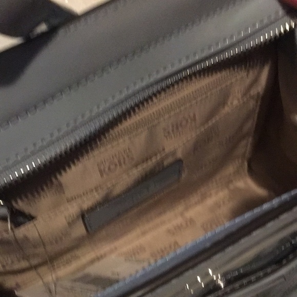 Michael Kors Handbag. Vivianne - Picture 3 of 4